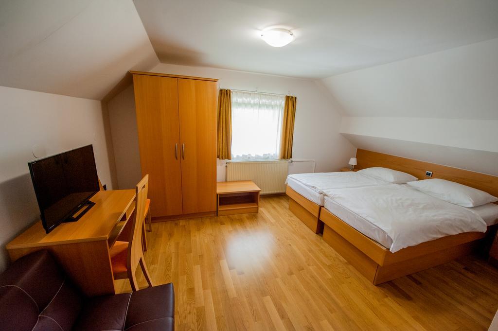 Guesthouse Veranda Mojstrana Εξωτερικό φωτογραφία